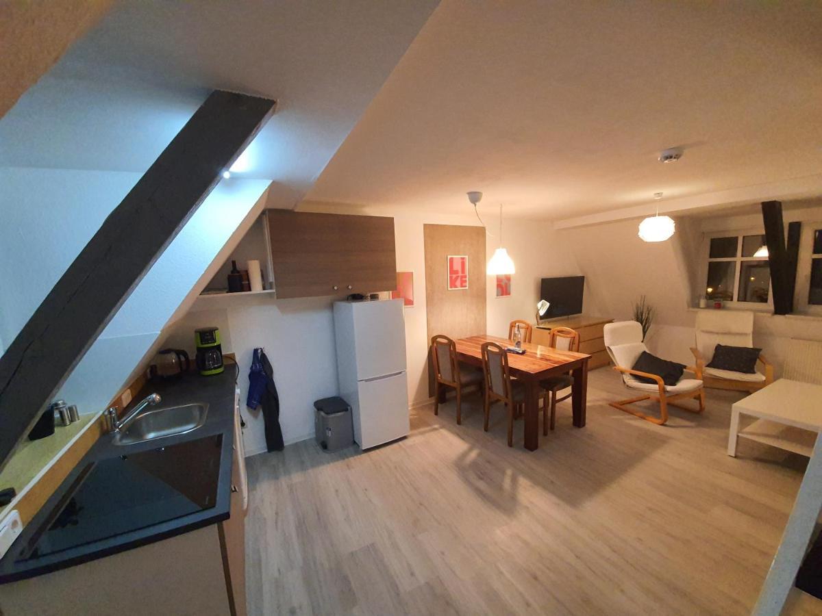 Gemuetliche Dachwohnung Mit Kleiner Oder Grosser Dachterrasse Nebeneinander Wolmirstedt Exterior photo