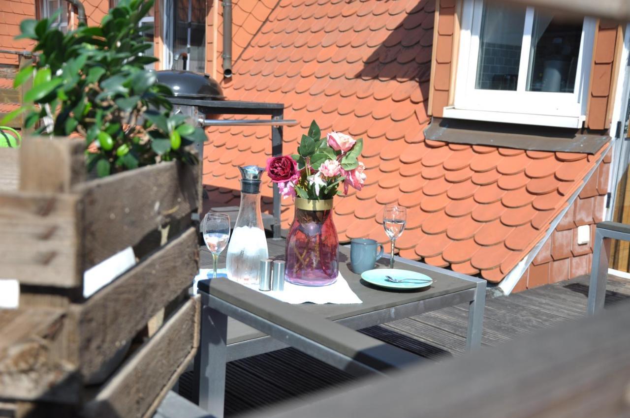Gemuetliche Dachwohnung Mit Kleiner Oder Grosser Dachterrasse Nebeneinander Wolmirstedt Exterior photo